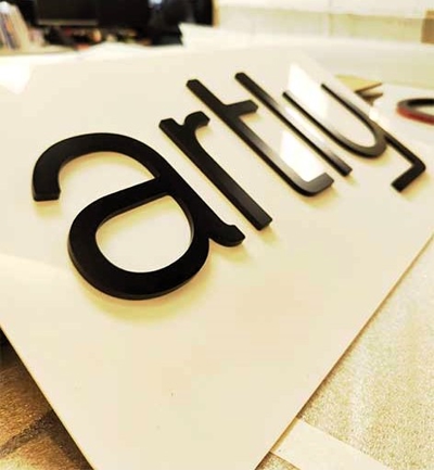 Custom dimensional letters Photo